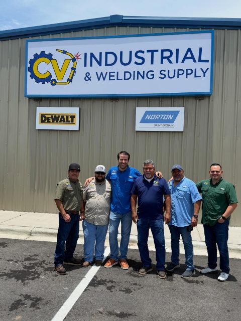 What an incredible day.
We want to sincerely thank everyone who joined us for the Grand Opening of our new CV Industrial & Welding Supply location in Brownsville.
This project represents months of hard work, planning, and commitment, and seeing the support from our customers, partners, friends, and community made it all worth it.
Thank you for being part of this important milestone for our company. We’re excited for everything ahead and look forward to continuing to serve the Brownsville area.
Qué gran día vivimos.
Queremos agradecer sinceramente a todas las personas que nos acompañaron en la Gran Apertura de nuestra nueva sucursal de CV Industrial & Welding Supply en Brownsville.
Este proyecto representa meses de trabajo, planeación y esfuerzo, y ver el apoyo de nuestros clientes, socios, amigos y comunidad hizo que todo valiera la pena.
por ser parte de este momento tan importante para nuestra empresa. Estamos muy emocionados por lo que viene y listos para seguir sirviendo a la comunidad de Brownsville.